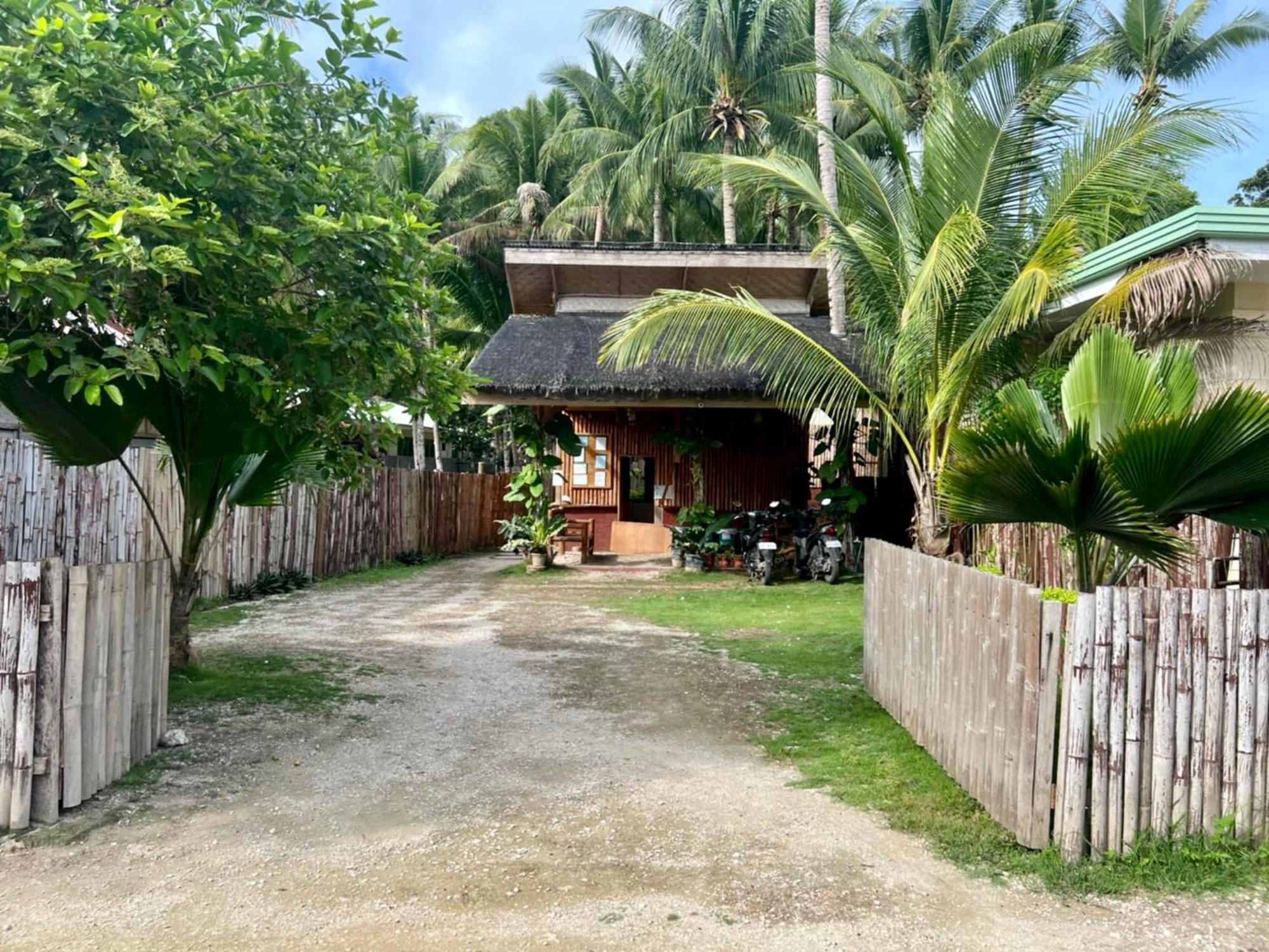Hola Beach Resort Siquijor Exterior foto
